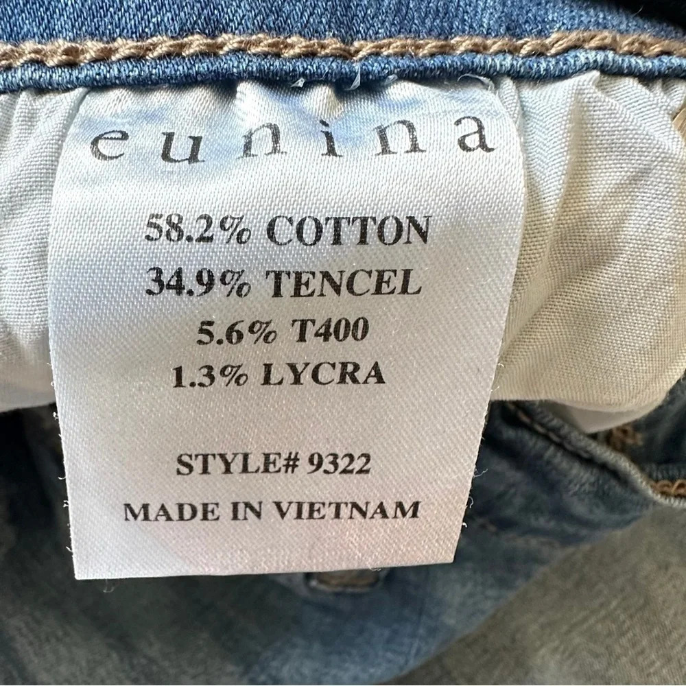 Eunina Women's 3 Mid-Rise Jude Skinny Light Wash Jean - Picture 7 of 10